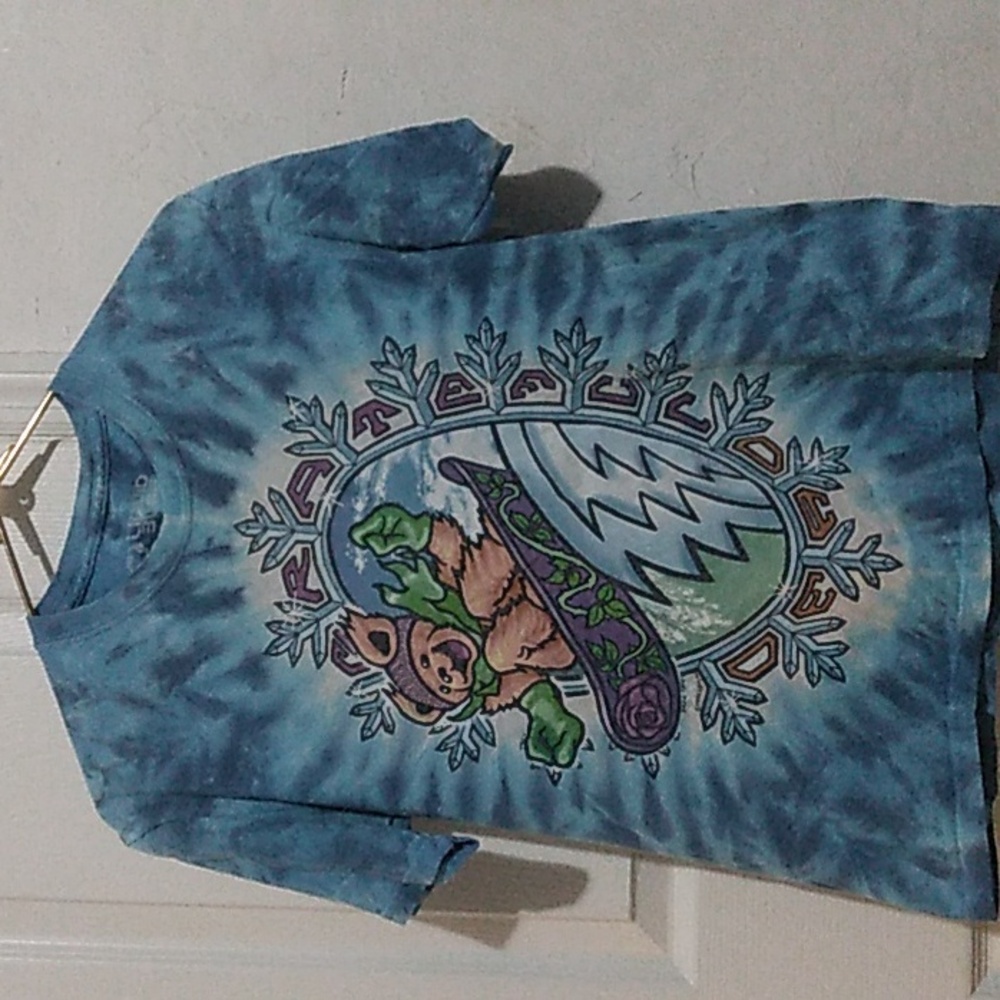 Universal Liquid Blue T-shirt